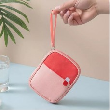 Аптечка міні Travel Essential First Aid Kit (140х110x30 мм) Pink