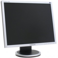 19'' монітор Samsung